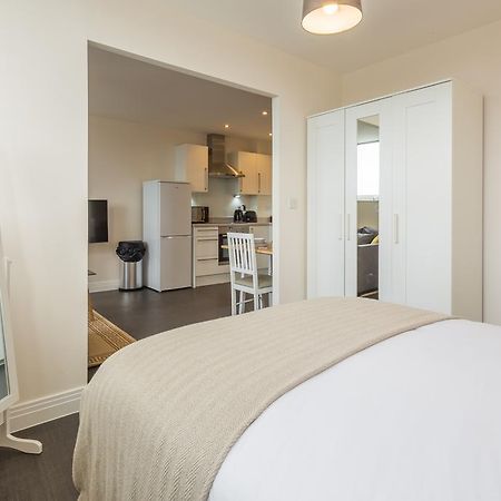 Skyline Serviced Apartments - Стивънидж Екстериор снимка